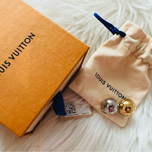 LOUIS VUITTON BRACELET (Box & Dust Pouch included)